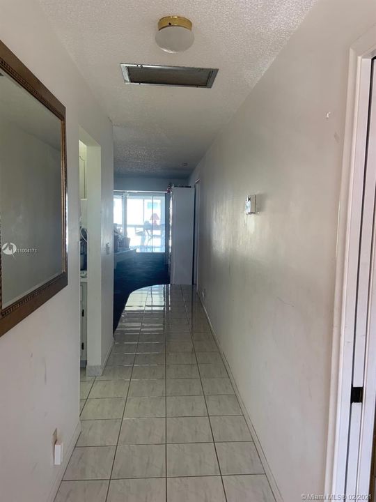 Vendido Recientemente: $103,000 (2 camas, 2 baños, 1148 Pies cuadrados)