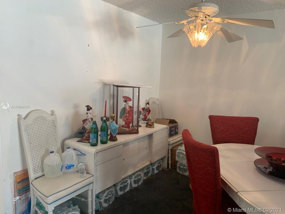 Recently Sold: $103,000 (2 beds, 2 baths, 1148 Square Feet)