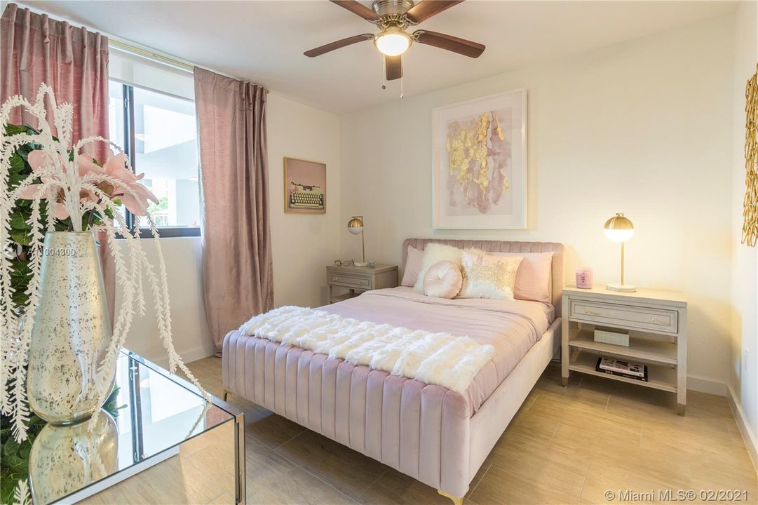 Recently Rented: $1,926 (1 beds, 1 baths, 0 Square Feet)