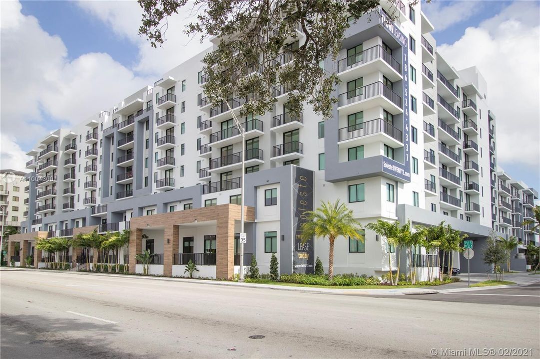 Recently Rented: $1,926 (1 beds, 1 baths, 0 Square Feet)