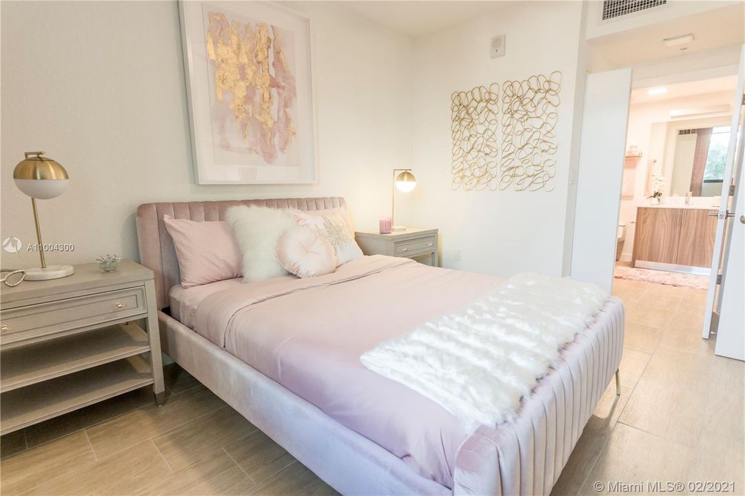 Recently Rented: $1,926 (1 beds, 1 baths, 0 Square Feet)