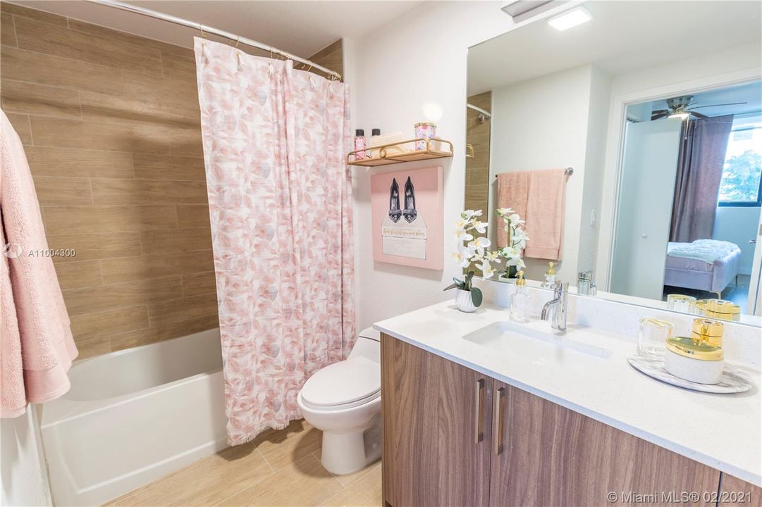 Recently Rented: $1,926 (1 beds, 1 baths, 0 Square Feet)