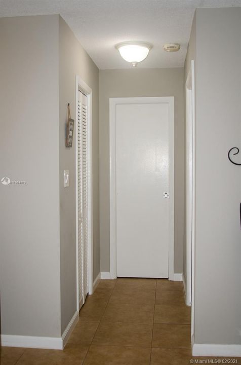 最近售出: $82,000 (1 贝兹, 1 浴室, 640 平方英尺)