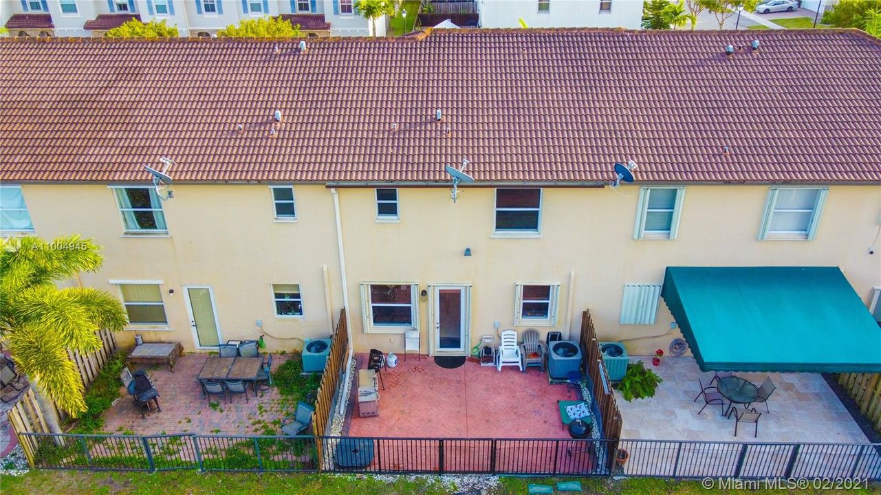 Недавно продано: $385,000 (3 спален, 2 ванн, 1816 Квадратных фут)