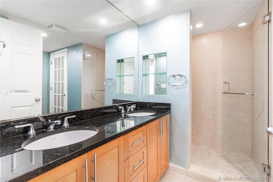 Bathroom w/ Double Sinks & Shower