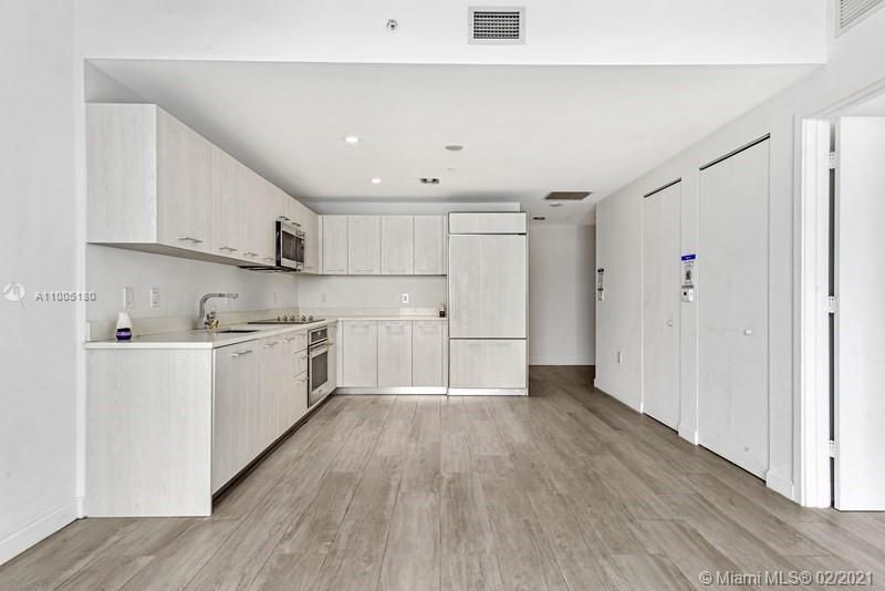 Recently Sold: $349,000 (1 beds, 1 baths, 776 Square Feet)