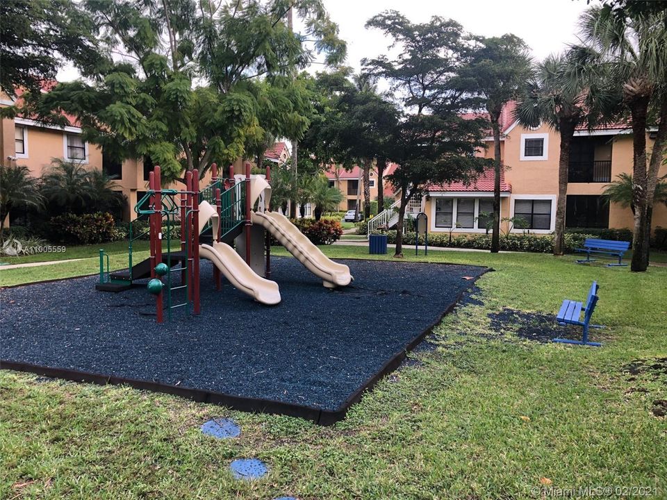 最近租的: $1,250 (1 贝兹, 1 浴室, 588 平方英尺)