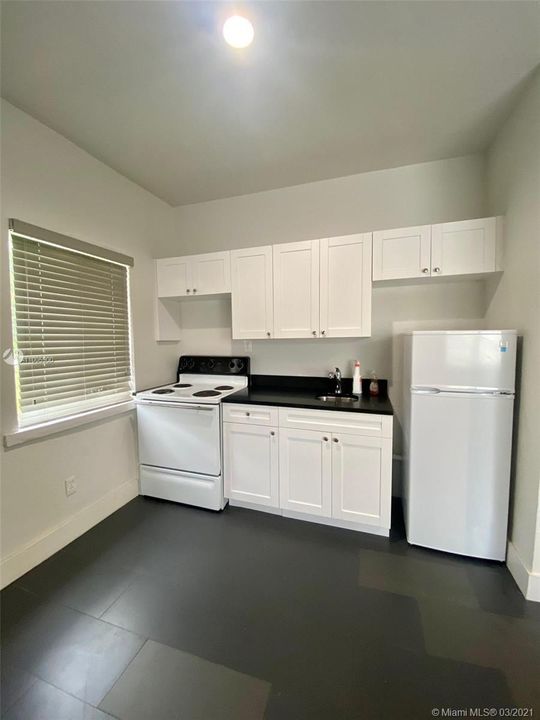 Recently Rented: $1,075 (0 beds, 1 baths, 500 Square Feet)