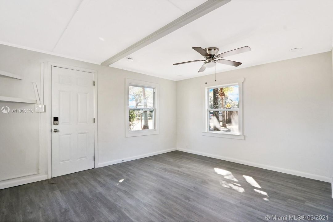 最近售出: $829,000 (0 贝兹, 0 浴室, 3211 平方英尺)