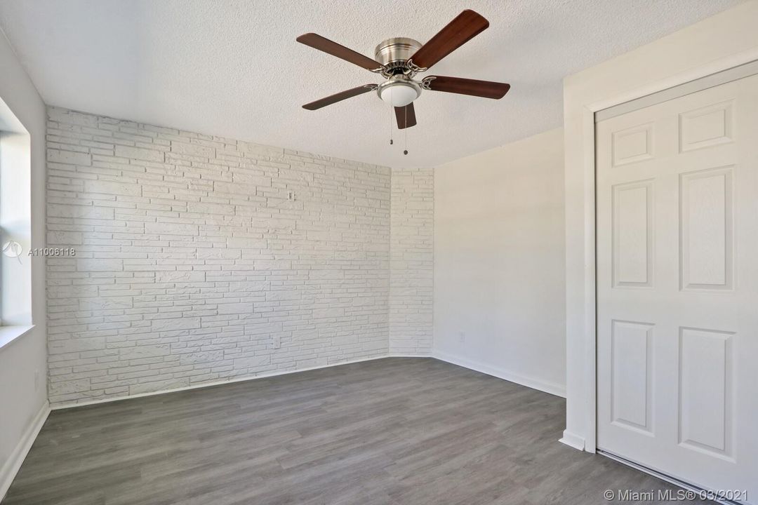 最近售出: $829,000 (0 贝兹, 0 浴室, 3211 平方英尺)