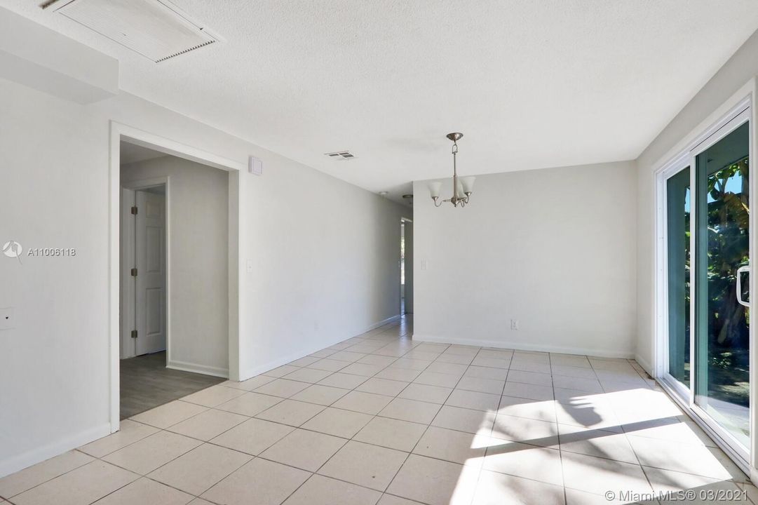 最近售出: $829,000 (0 贝兹, 0 浴室, 3211 平方英尺)