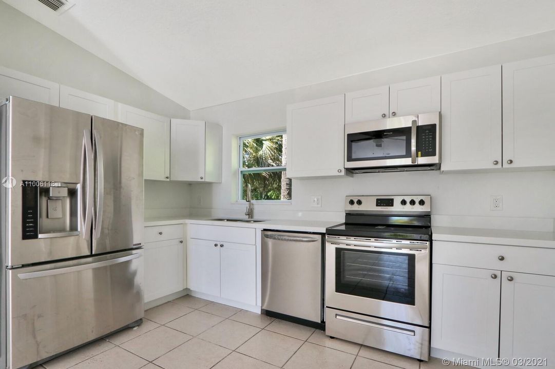 最近售出: $829,000 (0 贝兹, 0 浴室, 3211 平方英尺)