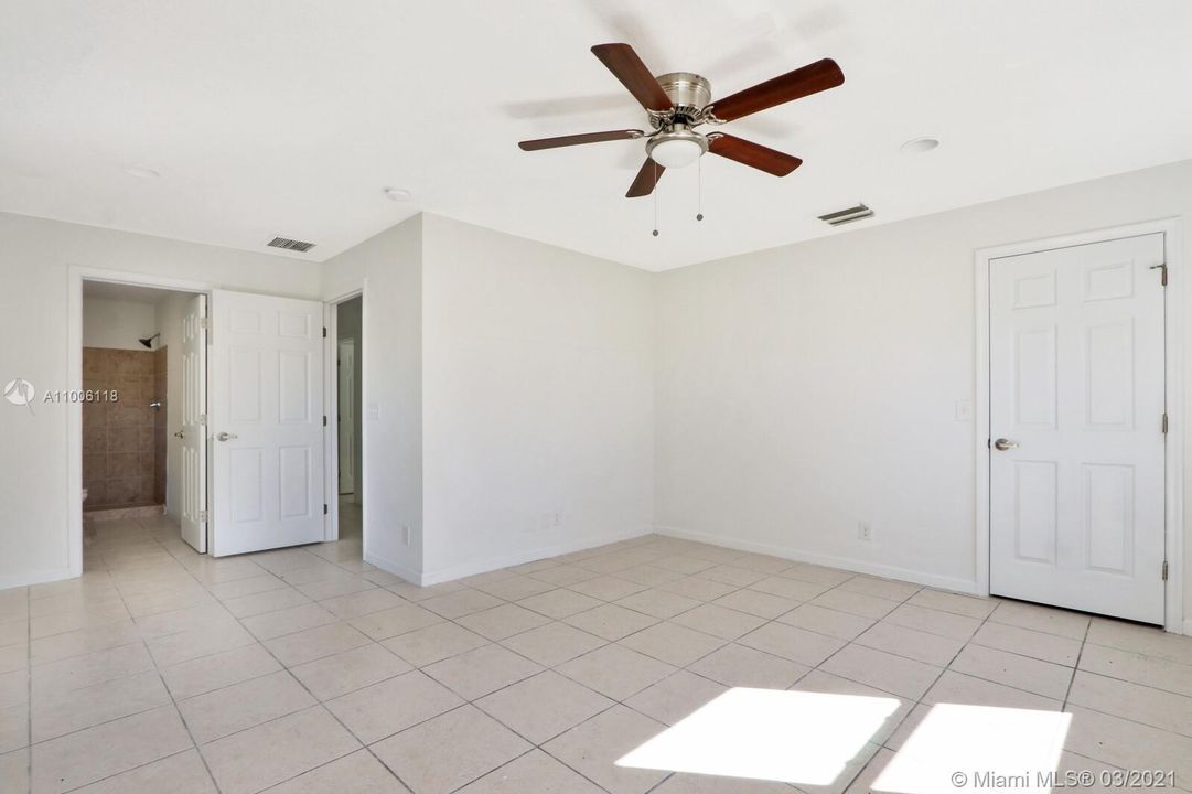 最近售出: $829,000 (0 贝兹, 0 浴室, 3211 平方英尺)