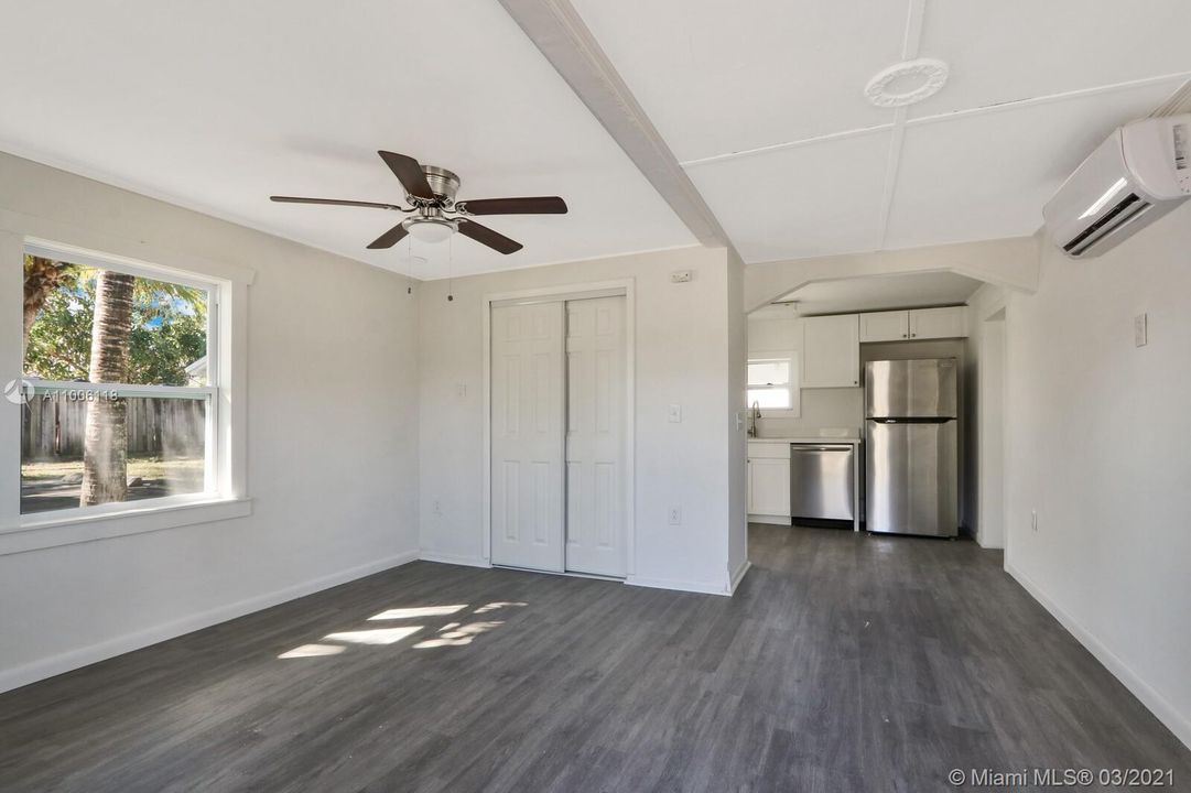 最近售出: $829,000 (0 贝兹, 0 浴室, 3211 平方英尺)