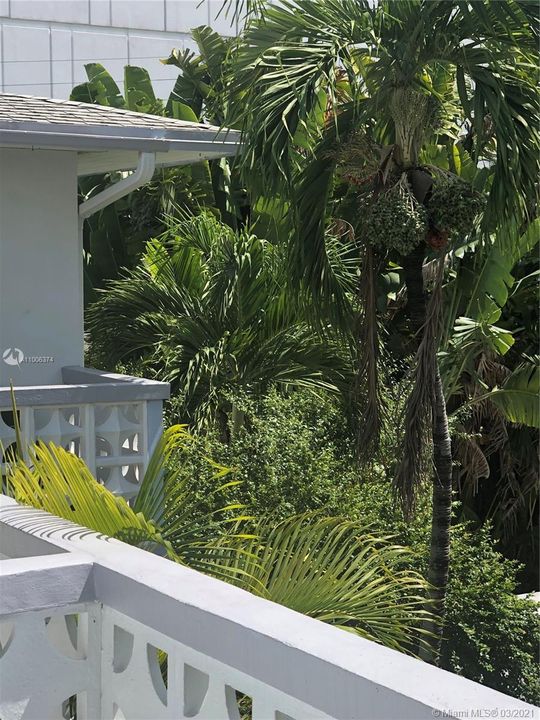 Recently Rented: $1,350 (1 beds, 1 baths, 785 Square Feet)