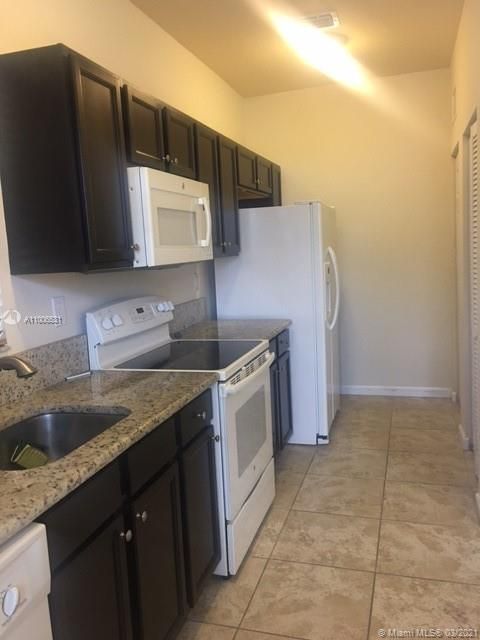 Recently Rented: $1,150 (0 beds, 1 baths, 434 Square Feet)