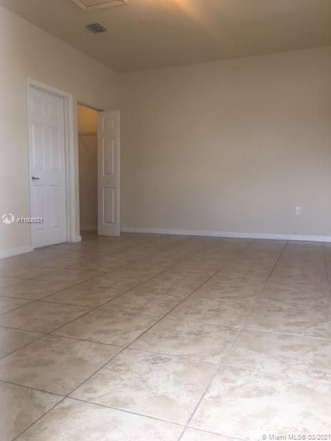 Recently Rented: $1,150 (0 beds, 1 baths, 434 Square Feet)