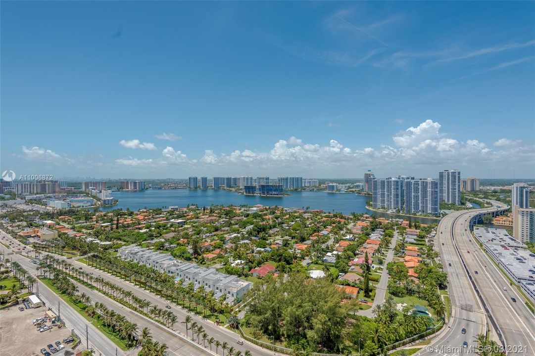 Recently Sold: $1,599,000 (3 beds, 4 baths, 2440 Square Feet)