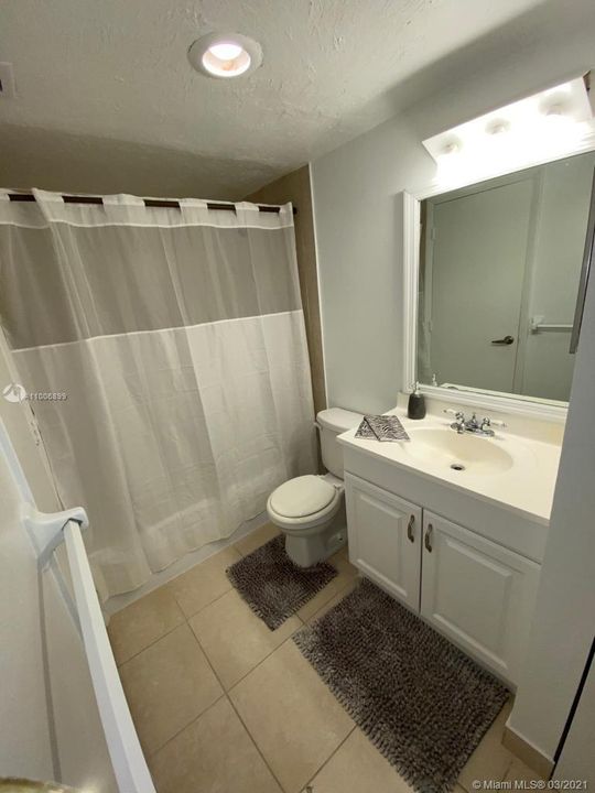 Недавно арендовано: $1,100 (1 спален, 1 ванн, 675 Квадратных фут)
