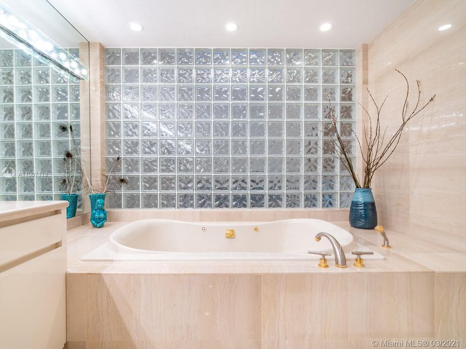 Recently Sold: $1,190,000 (4 beds, 3 baths, 3865 Square Feet)