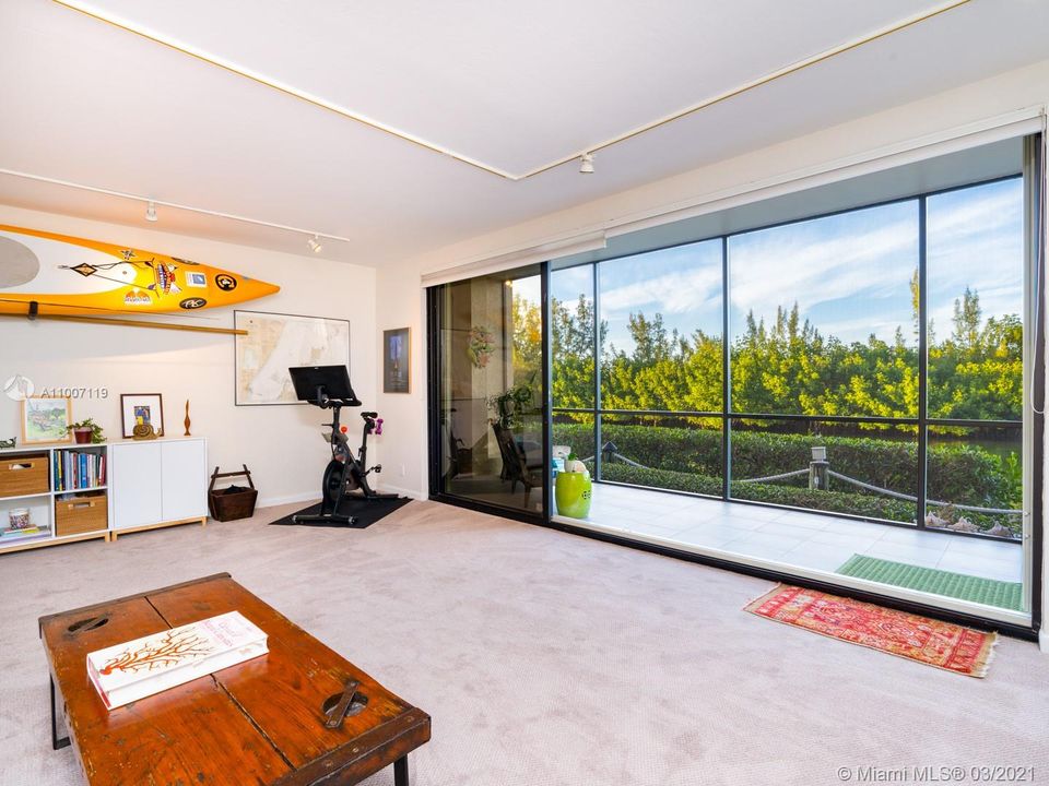 Recently Sold: $1,190,000 (4 beds, 3 baths, 3865 Square Feet)