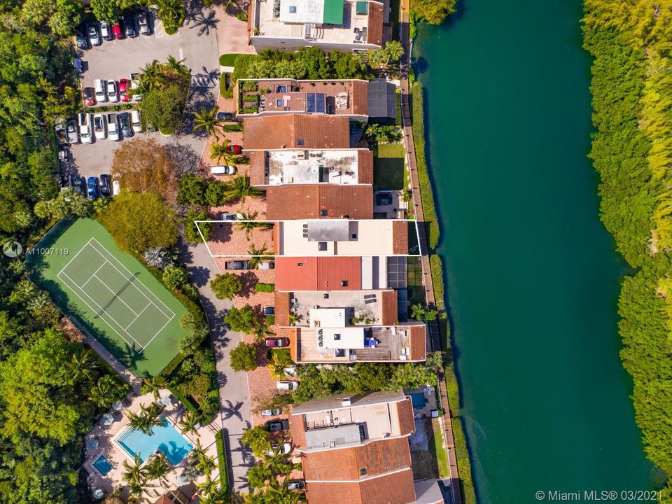 Recently Sold: $1,190,000 (4 beds, 3 baths, 3865 Square Feet)