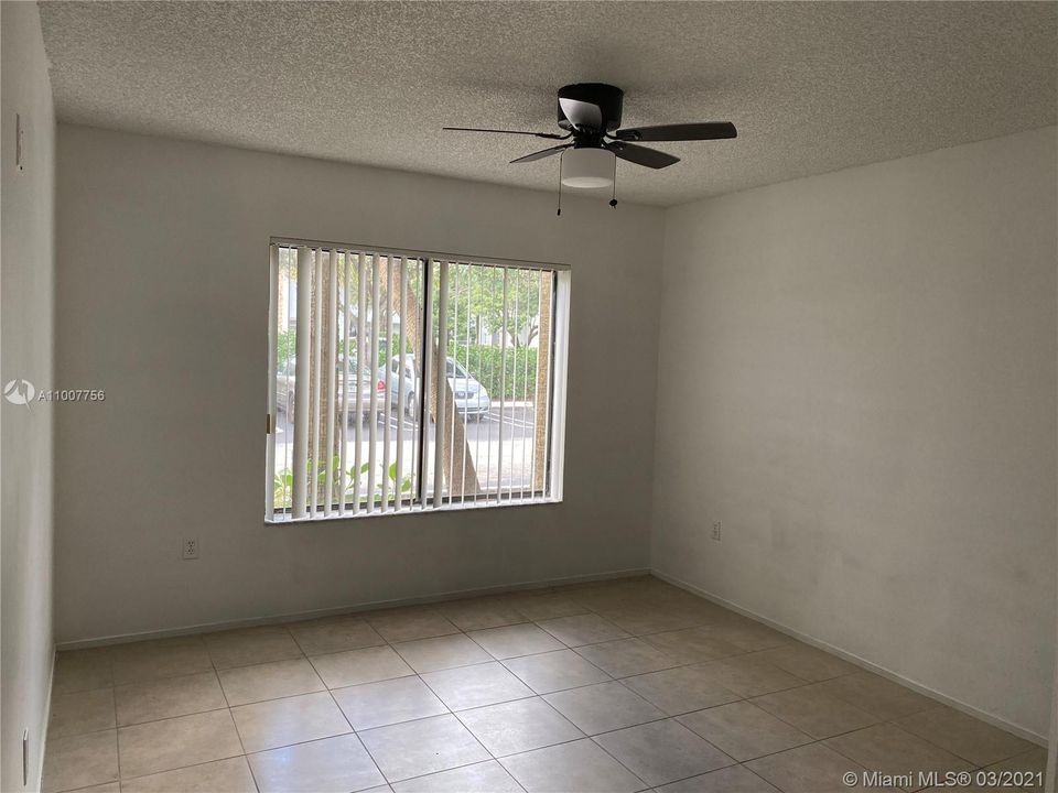 Recently Rented: $1,500 (2 beds, 2 baths, 910 Square Feet)