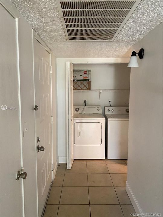 Recently Rented: $1,500 (2 beds, 2 baths, 910 Square Feet)