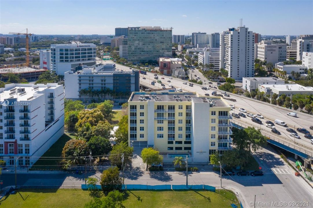 Bordered by 836, walking distance to Metrorail and Health District.