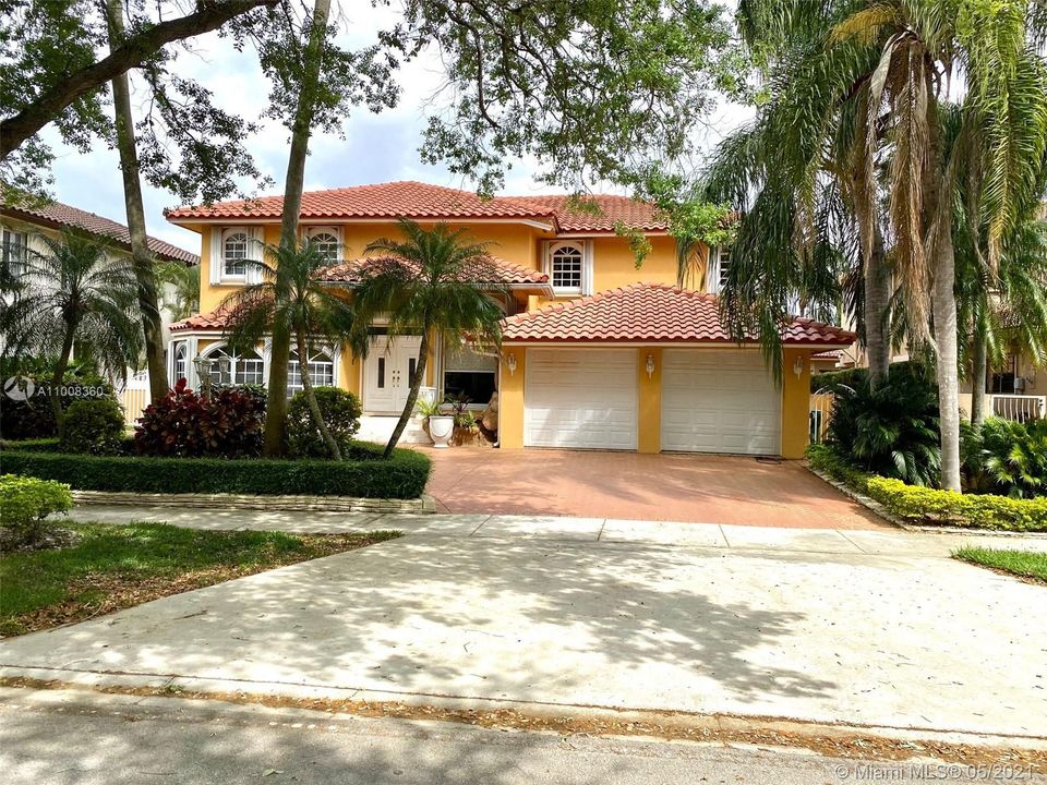 Recently Sold: $875,000 (5 beds, 4 baths, 4243 Square Feet)
