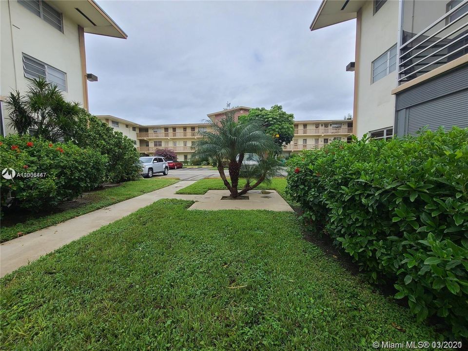 Recently Sold: $54,999 (1 beds, 1 baths, 688 Square Feet)