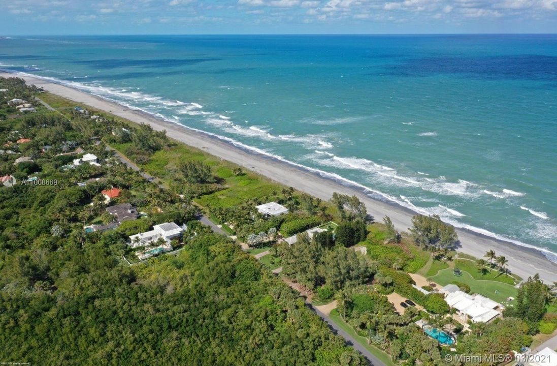 Vendido Recientemente: $4,200,000 (0.67 acres)