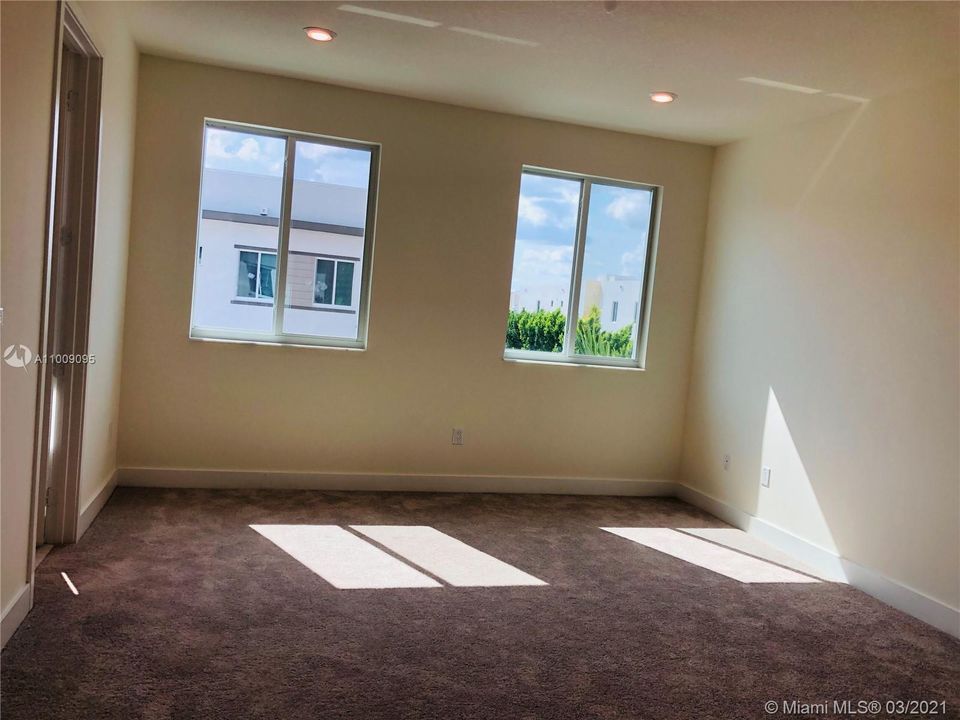 Недавно арендовано: $3,600 (3 спален, 2 ванн, 2379 Квадратных фут)