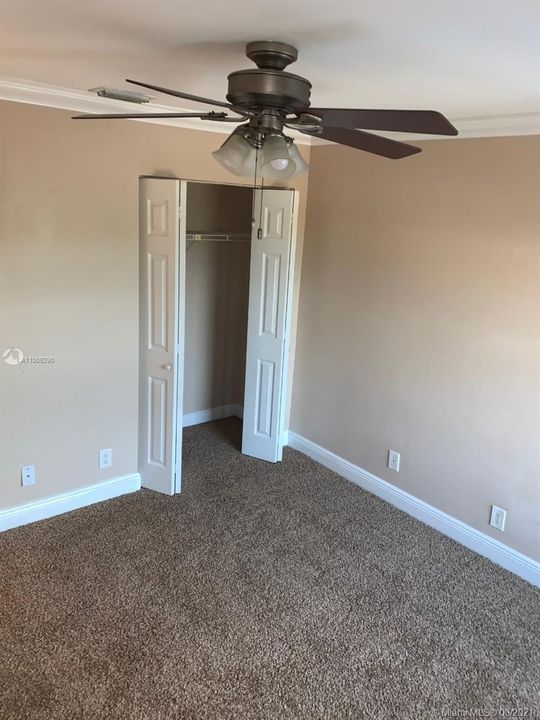 Recently Rented: $1,350 (2 beds, 2 baths, 910 Square Feet)