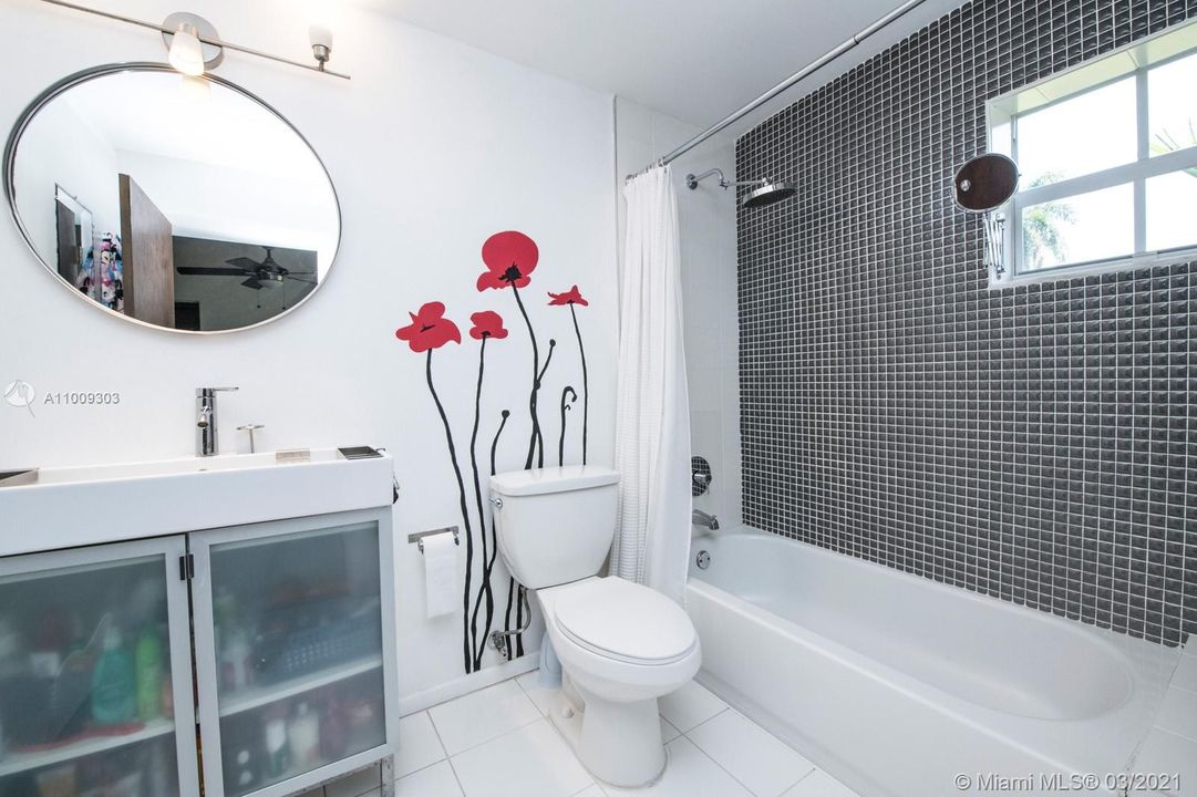 Недавно продано: $599,000 (3 спален, 2 ванн, 1613 Квадратных фут)