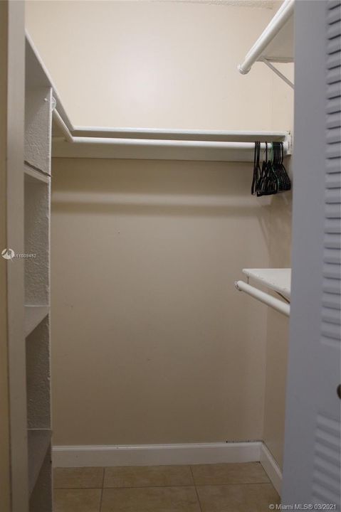 Recientemente alquilado: $950 (1 camas, 1 baños, 1692 Pies cuadrados)