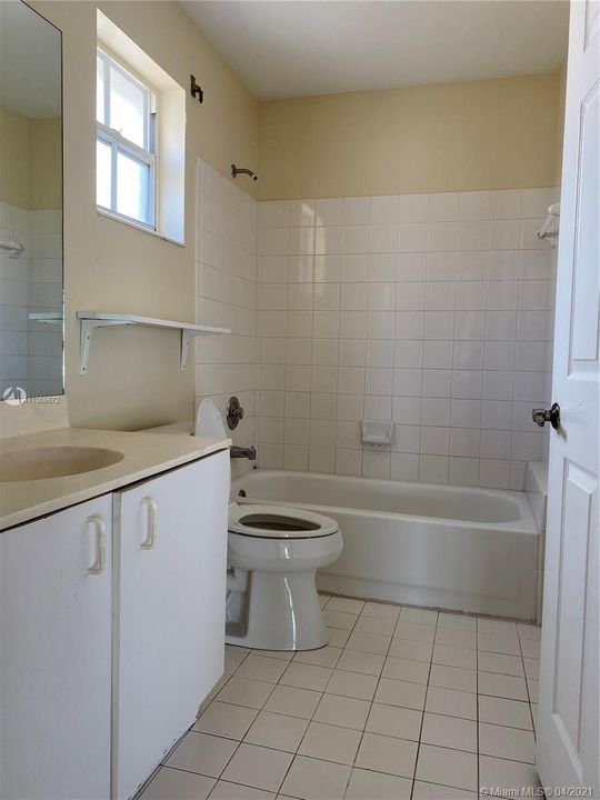 Недавно арендовано: $2,400 (3 спален, 2 ванн, 1750 Квадратных фут)