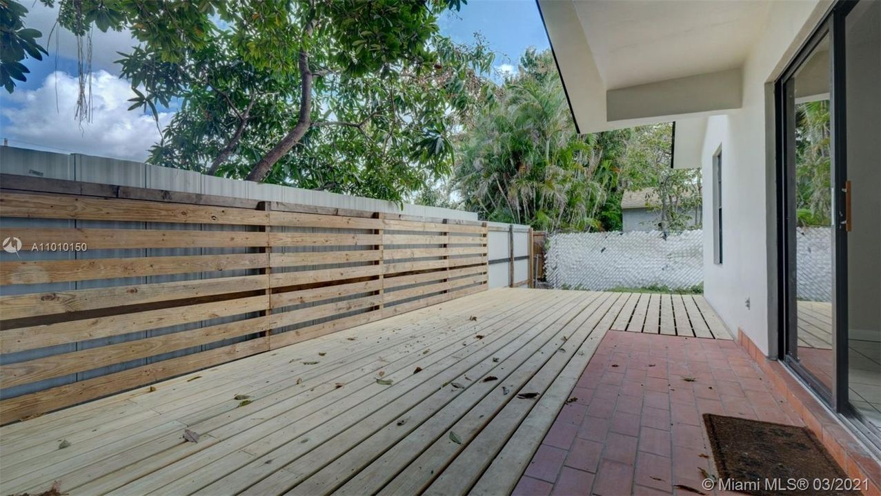 Vendido Recientemente: $689,000 (0 camas, 0 baños, 2550 Pies cuadrados)