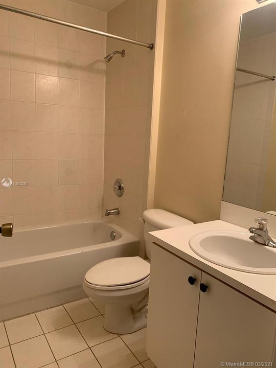 Recently Rented: $2,000 (3 beds, 3 baths, 1382 Square Feet)