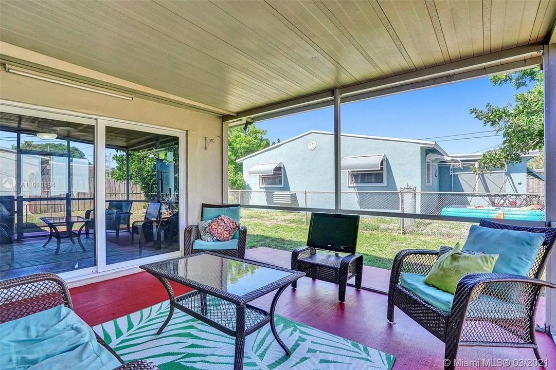 Recently Sold: $340,000 (3 beds, 2 baths, 1500 Square Feet)