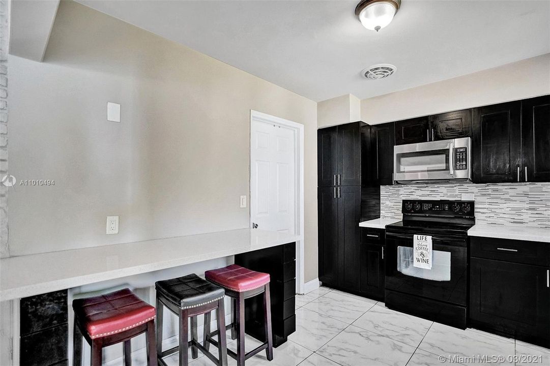 Recently Sold: $340,000 (3 beds, 2 baths, 1500 Square Feet)