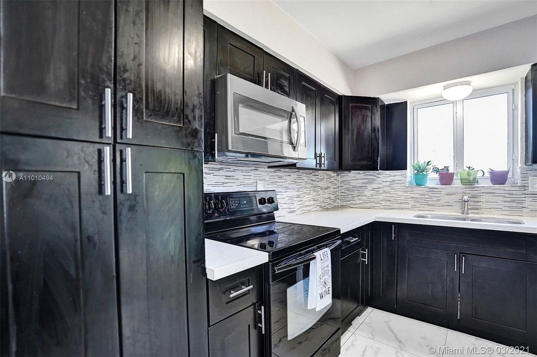 Recently Sold: $340,000 (3 beds, 2 baths, 1500 Square Feet)