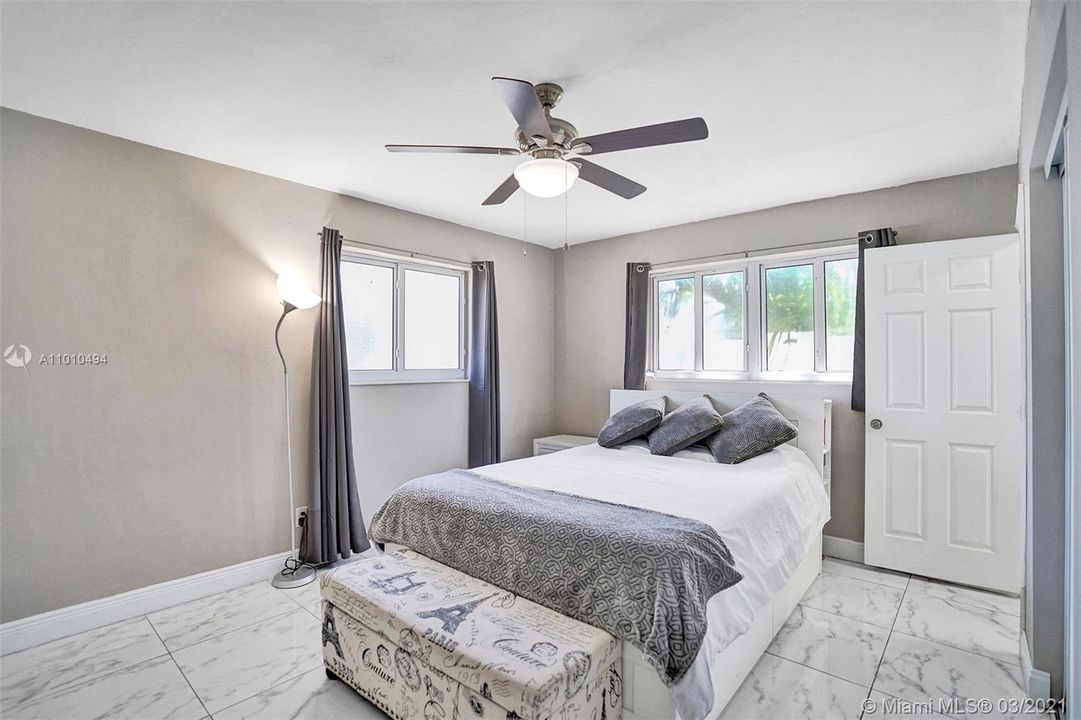 Recently Sold: $340,000 (3 beds, 2 baths, 1500 Square Feet)