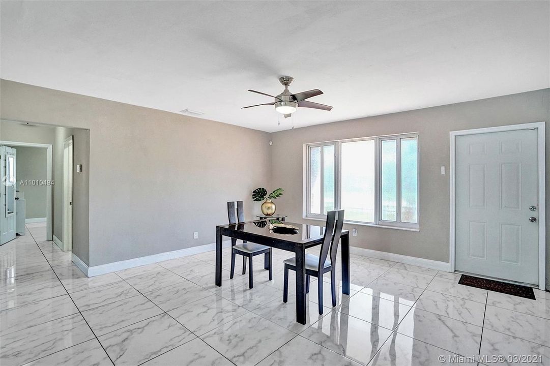 Recently Sold: $340,000 (3 beds, 2 baths, 1500 Square Feet)