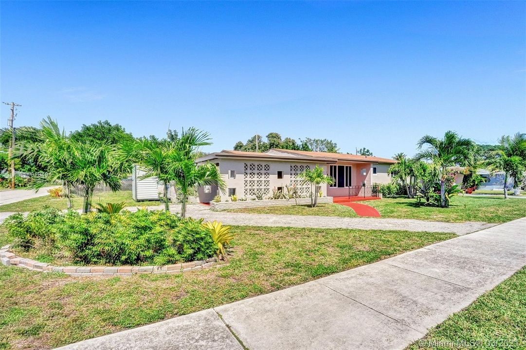 Recently Sold: $340,000 (3 beds, 2 baths, 1500 Square Feet)