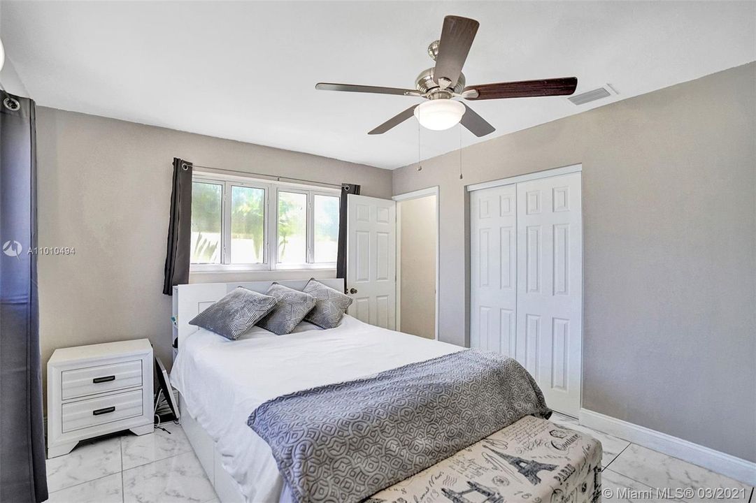 Recently Sold: $340,000 (3 beds, 2 baths, 1500 Square Feet)