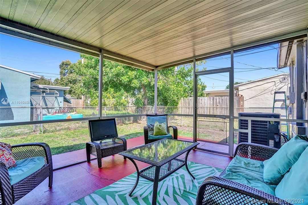 Recently Sold: $340,000 (3 beds, 2 baths, 1500 Square Feet)