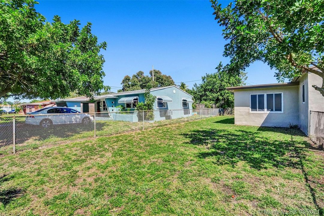 Recently Sold: $340,000 (3 beds, 2 baths, 1500 Square Feet)