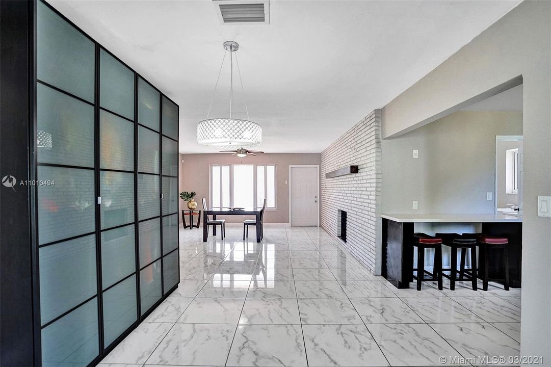 Recently Sold: $340,000 (3 beds, 2 baths, 1500 Square Feet)