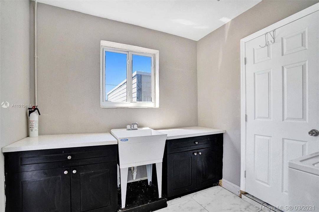 Recently Sold: $340,000 (3 beds, 2 baths, 1500 Square Feet)